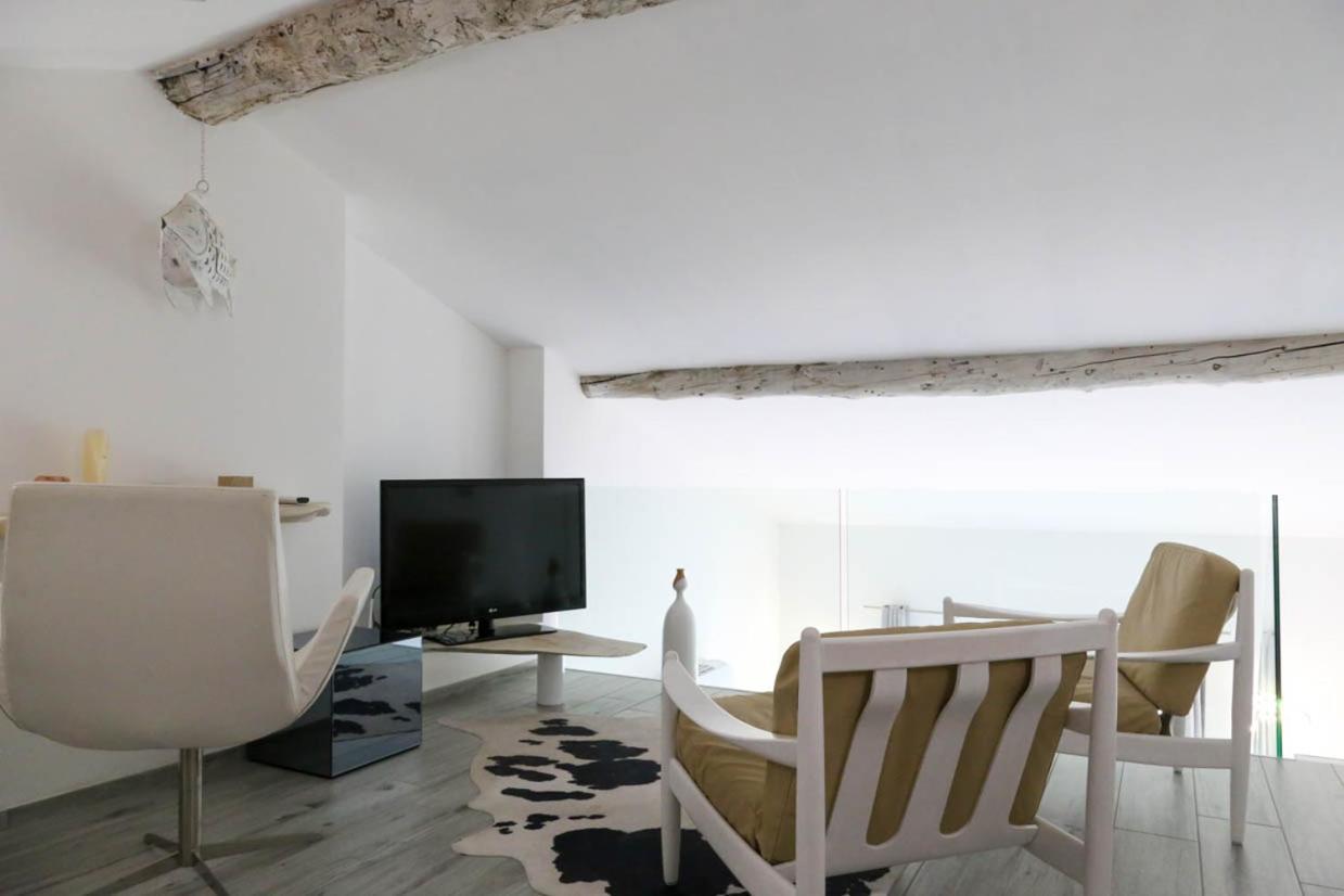 Le Coccinelle Home A เลียร์นา ภายนอก รูปภาพ